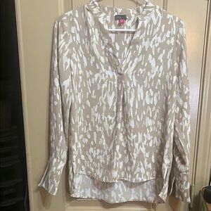 Vince Camuto Cream and White Blouse